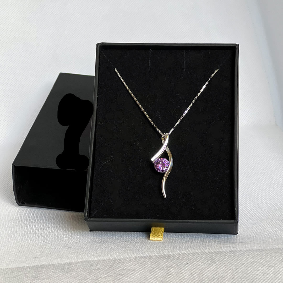 Curve Pendant Necklace